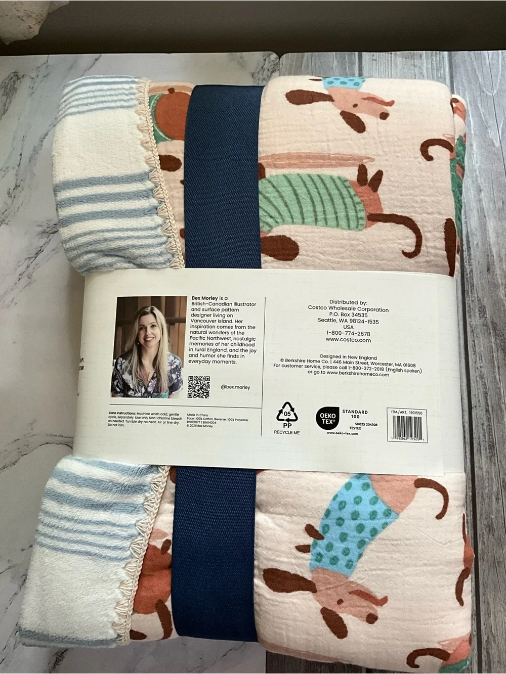 Artist collection cotton gauze throw dog print reverse plush